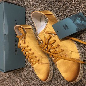 Sunflower Satin TOMS Size 9